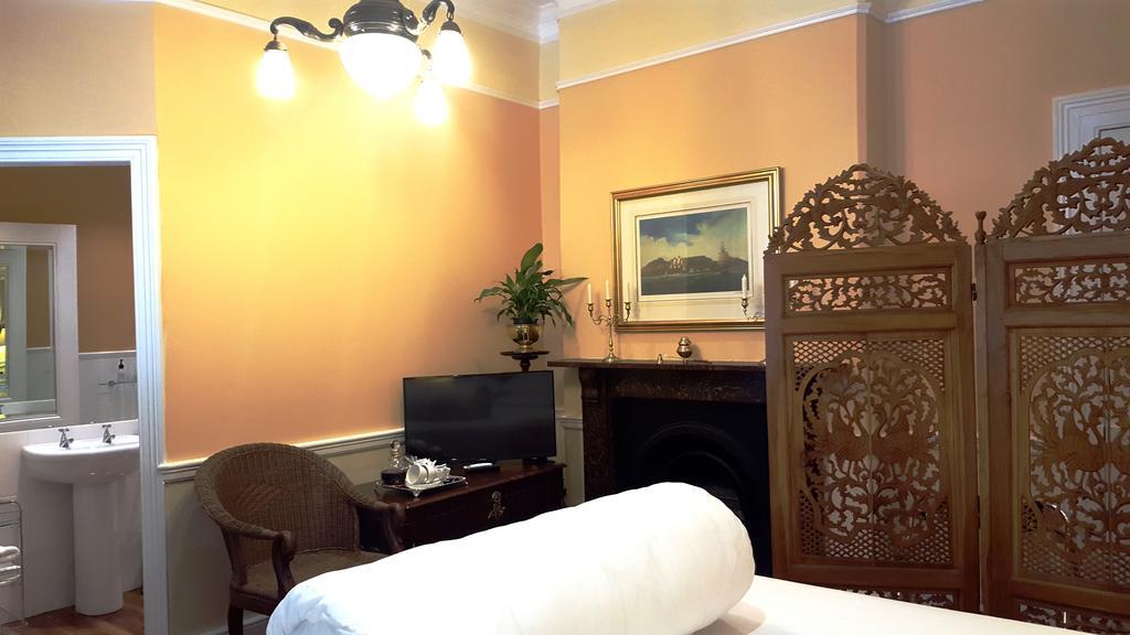 Tintagel Guest House ケープタウン エクステリア 写真